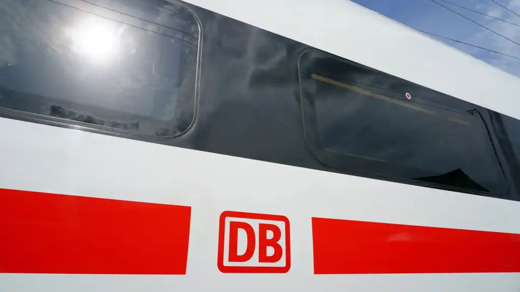 Cyberangriff auf Bahn stört Auskunftssysteme