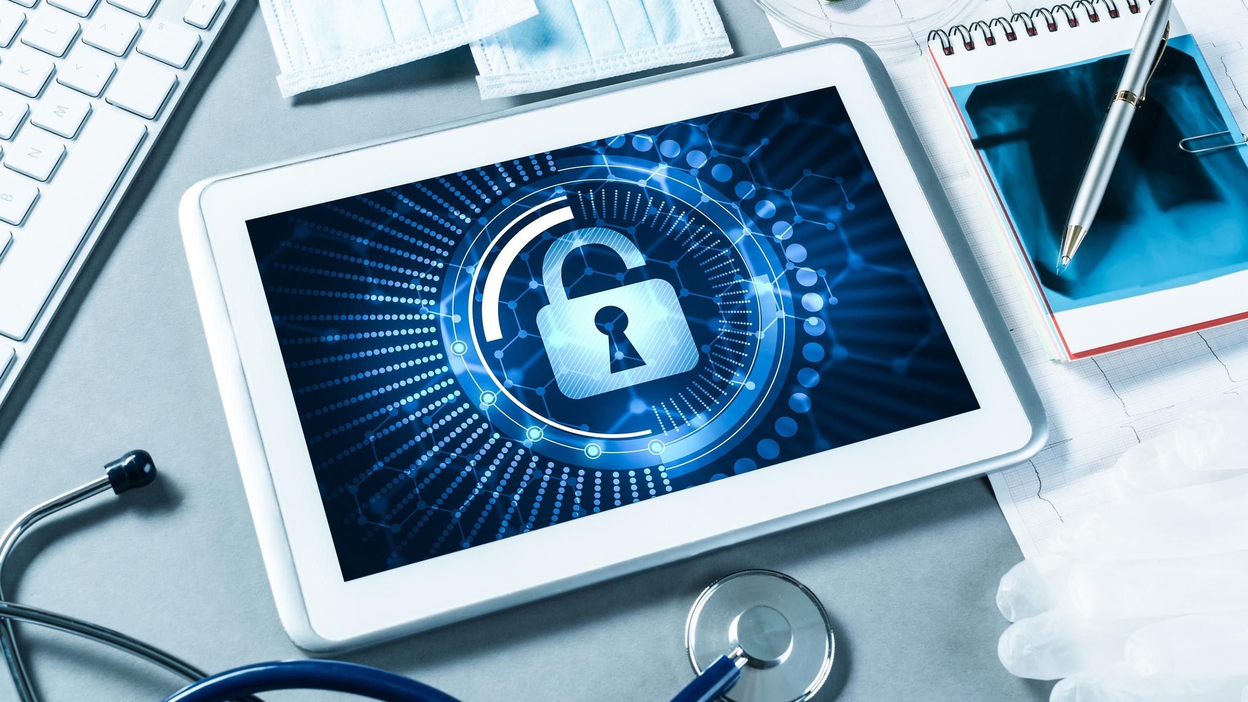 Arzt, Gesundheitswesen, Krankenhaus, IT-Sicherheit, IT-Security, Tablette, 16:9