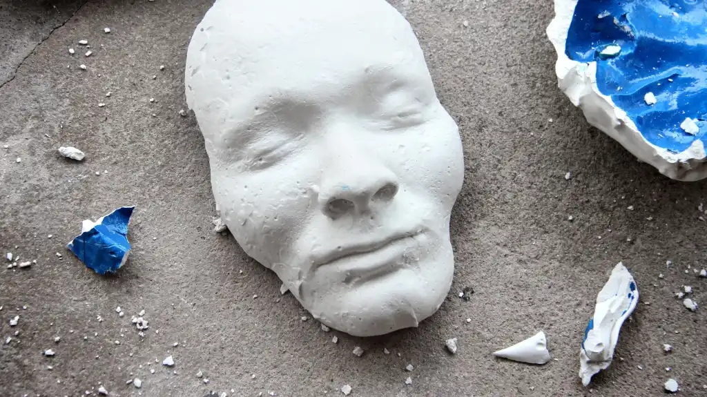 Deepfake Concept Mask Broken 16z9