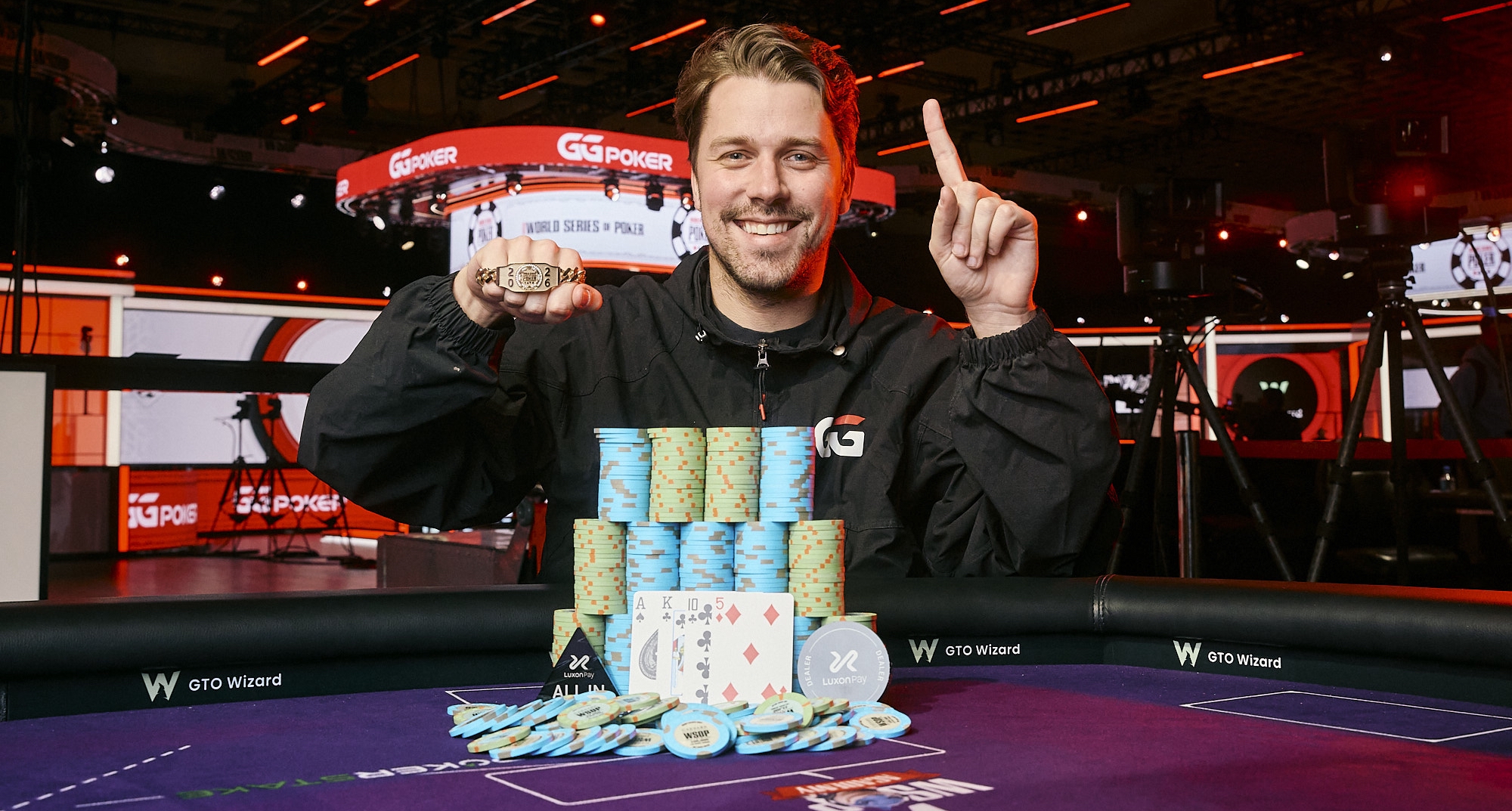 Le champion du WPT remporte le bracelet WSOP lors d'un événement PLO8 à 1 500 $