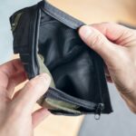 A picture of an empty wallet