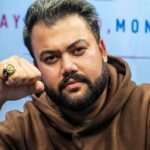 Un expert en cybersécurité remporte 1,1 million de dollars et le titre du Super Circuit WSOP