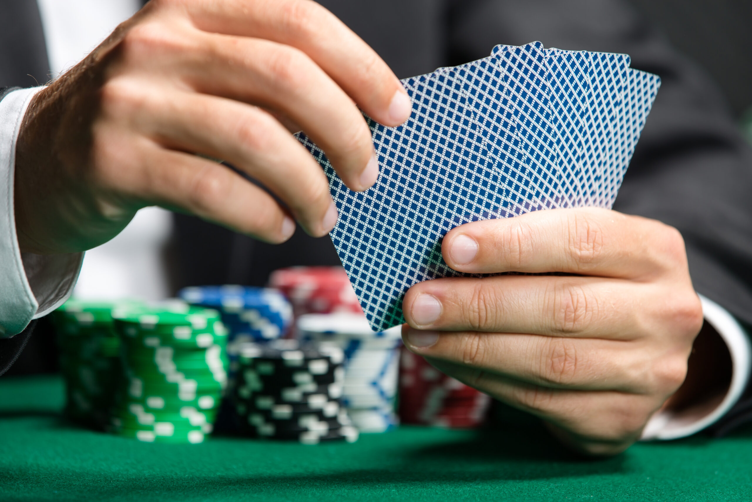 Le coût de la suppression des bluffs en 2-7 triple tirage