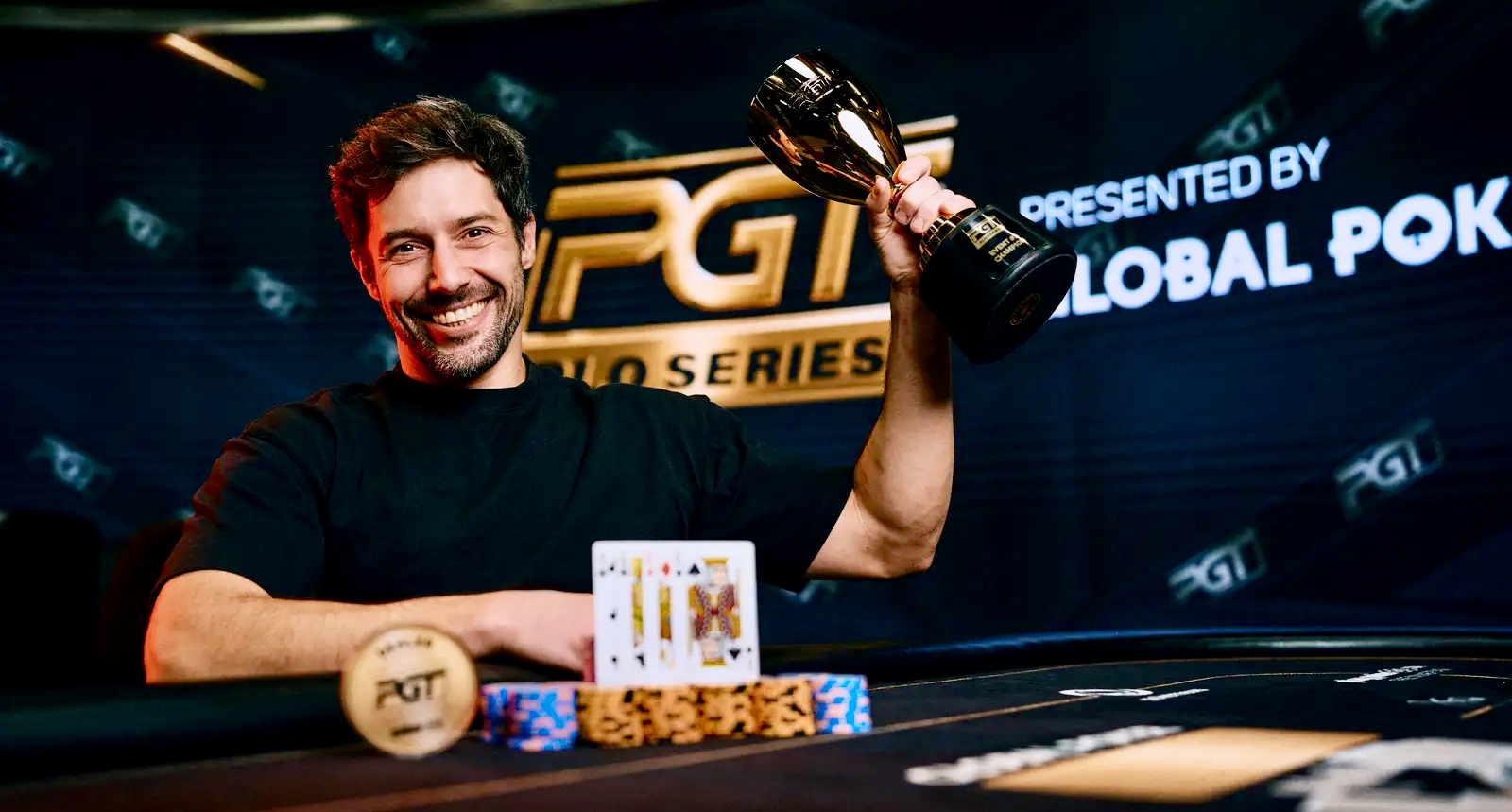 Roussos Koliakoudakis triomphe à la série PGT PLO
