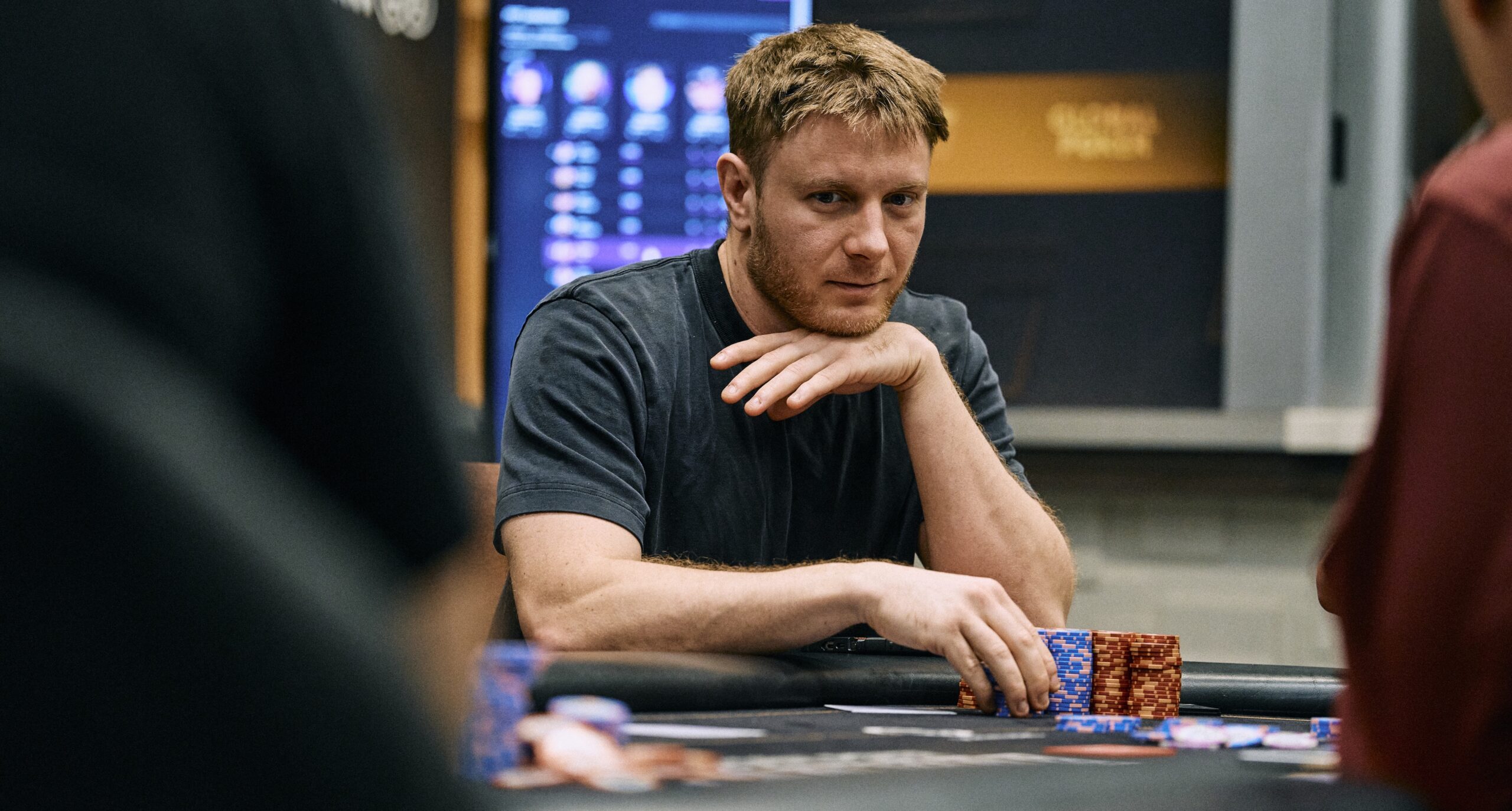 Sam Soverel remporte le 16e titre du PokerGO Tour, un record