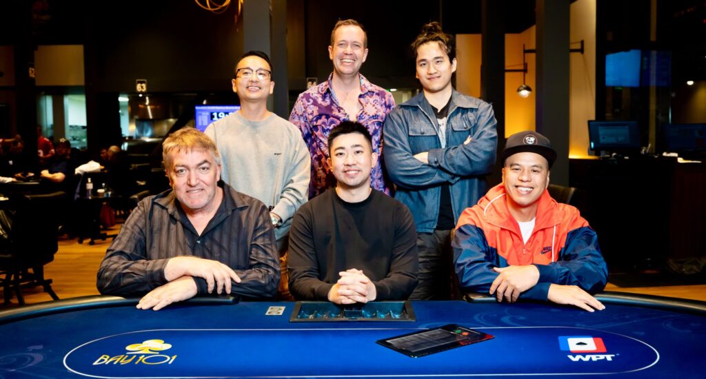 Ensemble de table finale Bay 101 Shooting Star du World Poker Tour